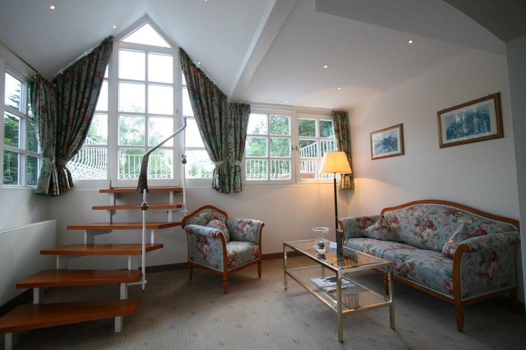 Park Hotel Am Schloss Ettringen  Værelse billede
