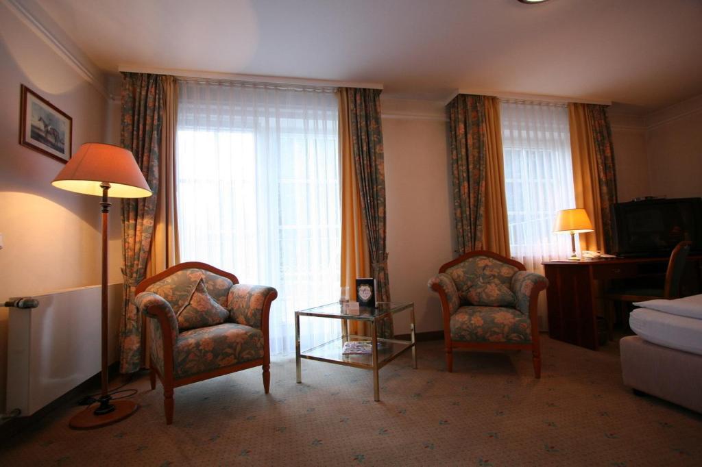 Park Hotel Am Schloss Ettringen  Eksteriør billede